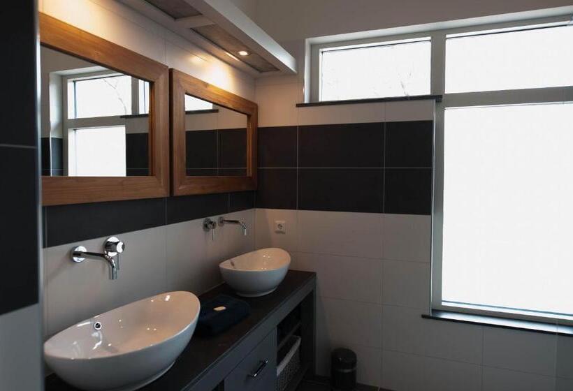 غرفة قياسية مطلّة علي الحديقة, B&b Veers Buuten