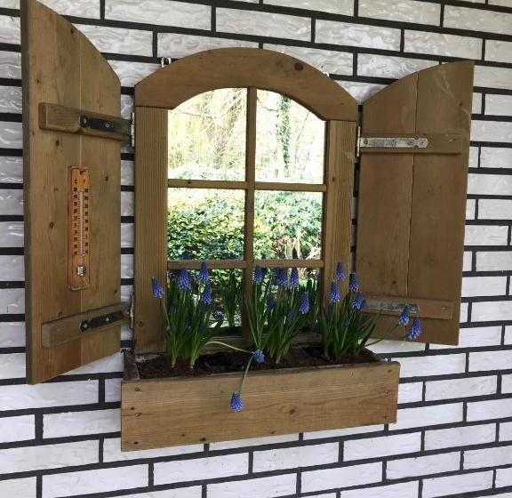 스탠다드 룸, De Drie Berken