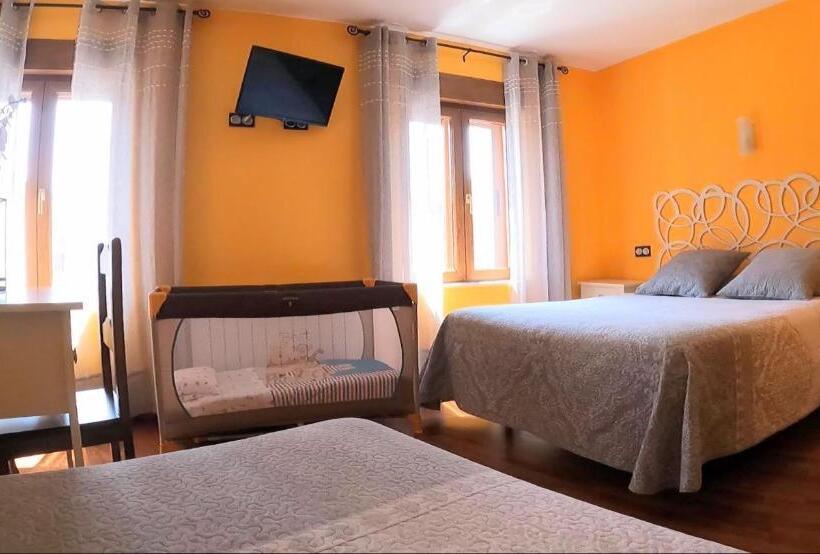 Номер Deluxe, Hostal Plaza Mayor