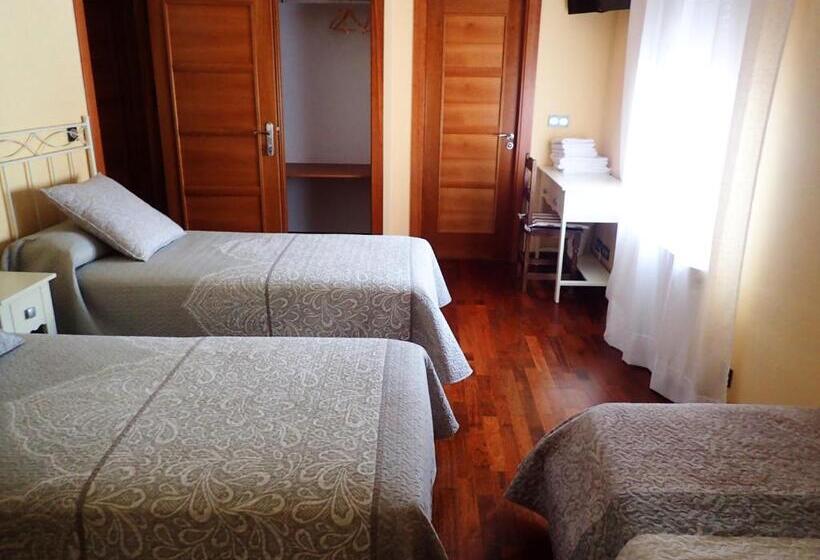 Номер Стандарт Трехместный, Hostal Plaza Mayor
