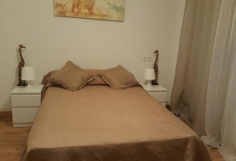 Standard Room Shared Bathroom, Pension Yna Holiday