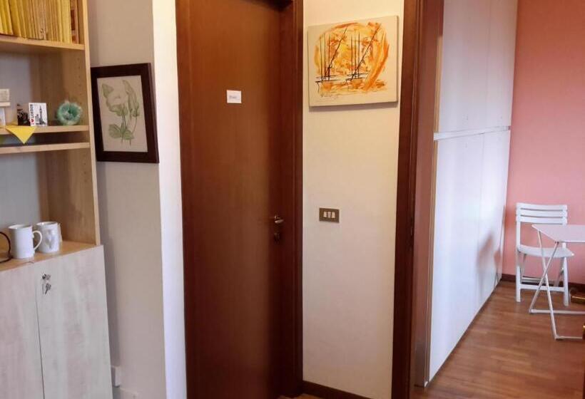 Номер Стандарт Индивидуальный, B&b Il Glicine Di Basiglio