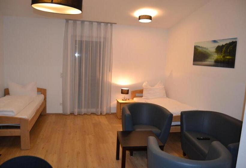 带1个卧室的带阳台的公寓, Aparthotel Sebastian