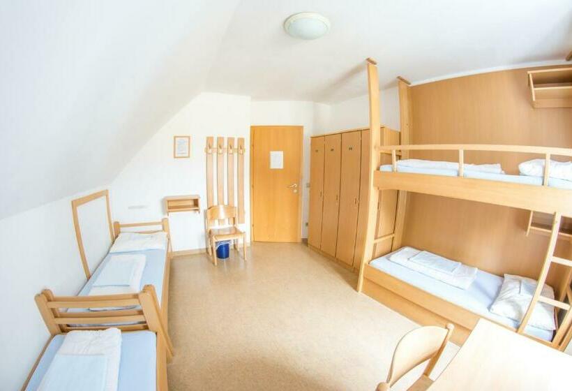 Номер Стандарт Четырехместный Совместный Санузел, Jugendgästehaus Ulrichsberg