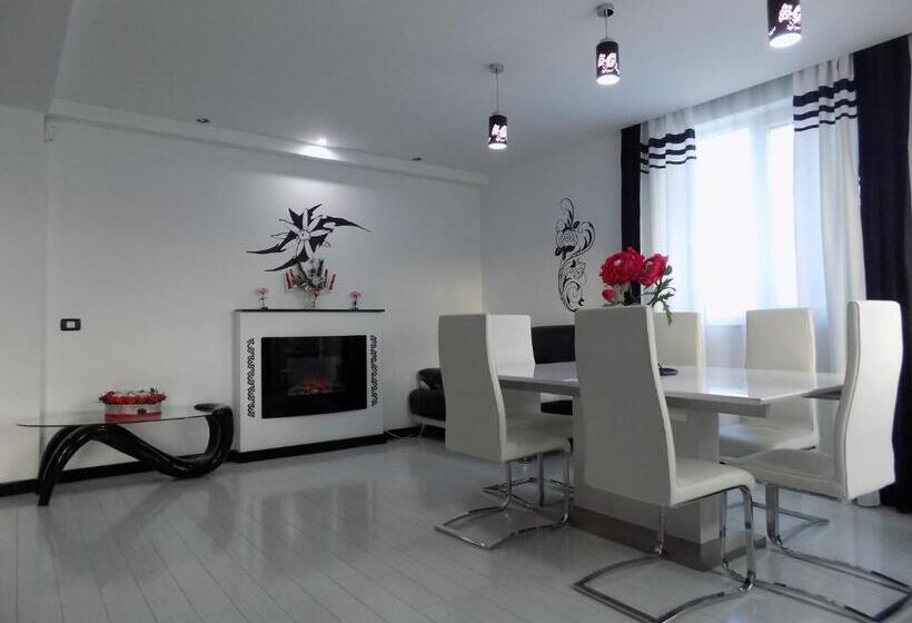 ویلای 3 خوابه, Sweet Home Bucovina Frasin Petreceri Private Si Majorate
