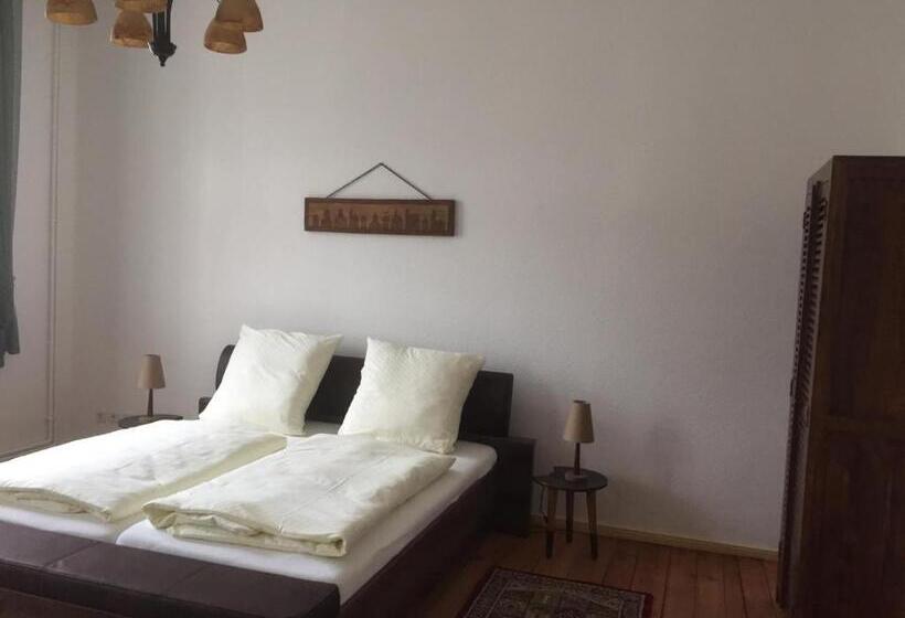 آپارتمان 2 خوابه, Rathaus Pension 1685