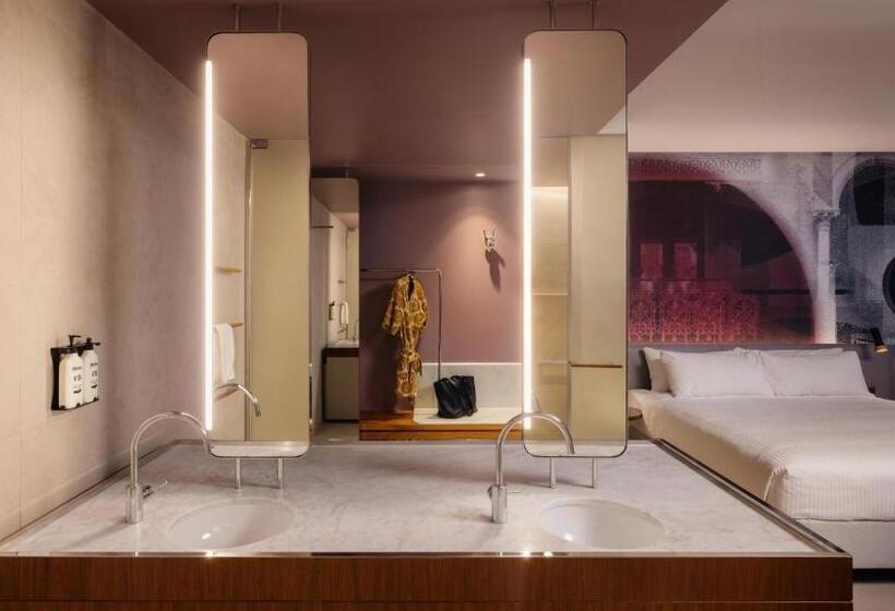 Люкс Кровать Кинг, Indigo Sydney Potts Point, An Ihg