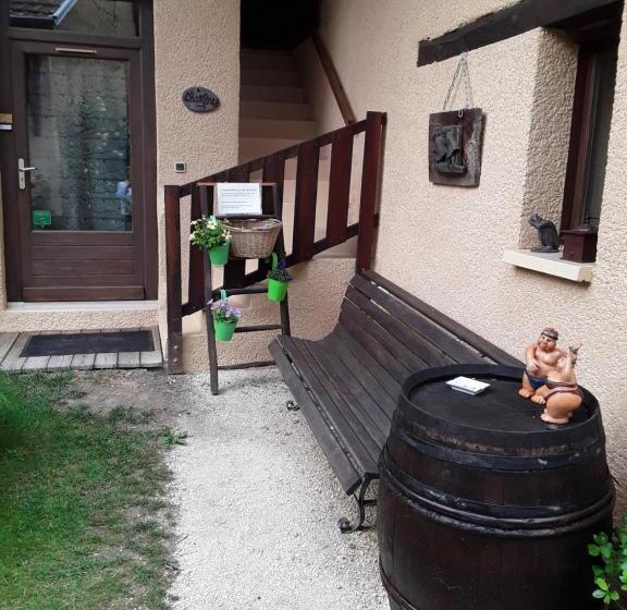 Номер Стандарт, La Parenthèse