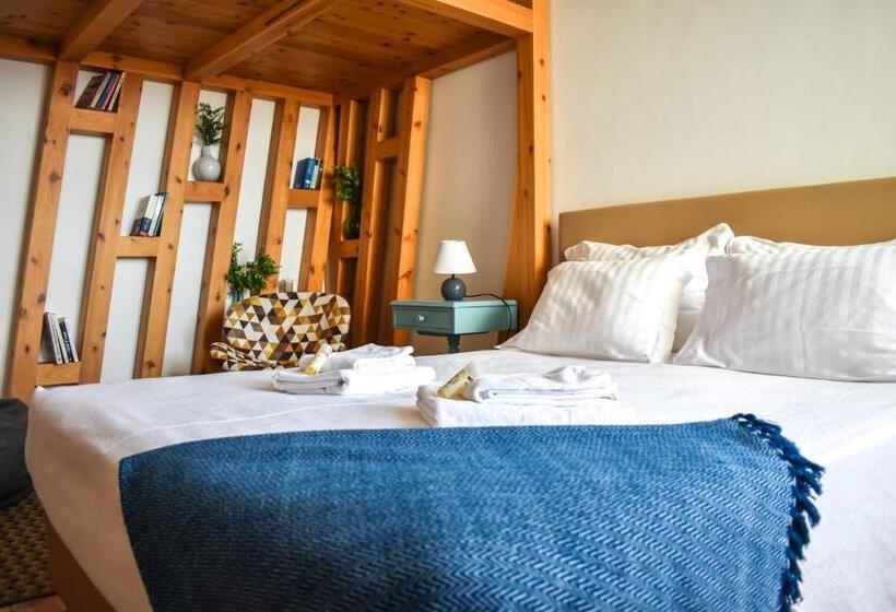 Семейный Номер, A Casa Da Cascata