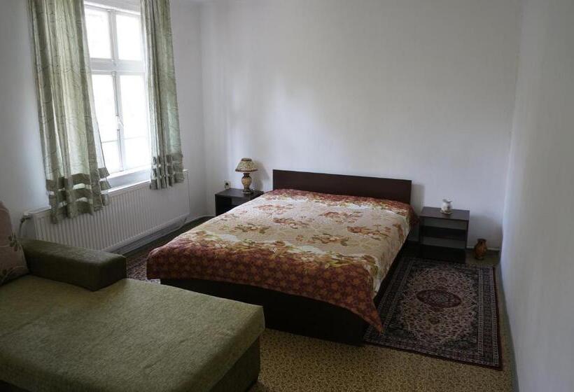 Четырехместный Номер Классик, Guest House Pepeliana