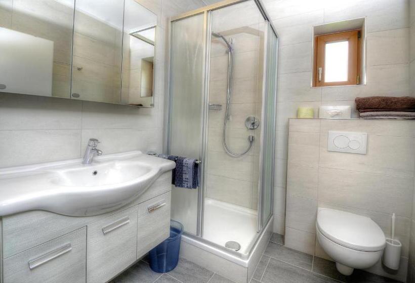 آپارتمان 2 خوابه, Haus Brandner