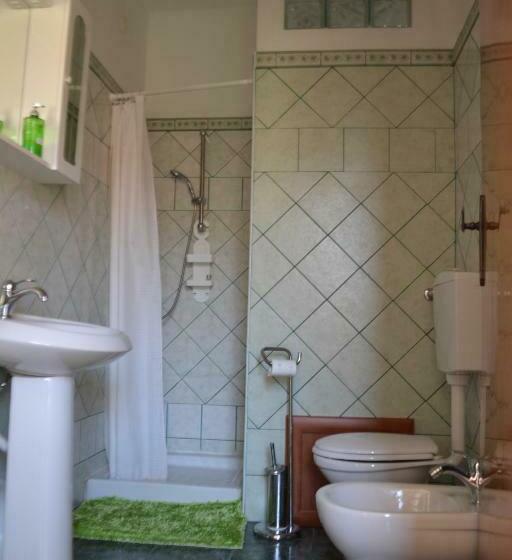 سوئیت با بالکن, Bed And Breakfast Le Petunie