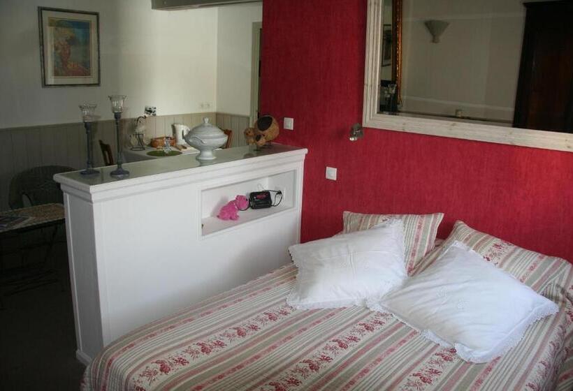 Номер Стандарт, Une Chambre à La Campagne