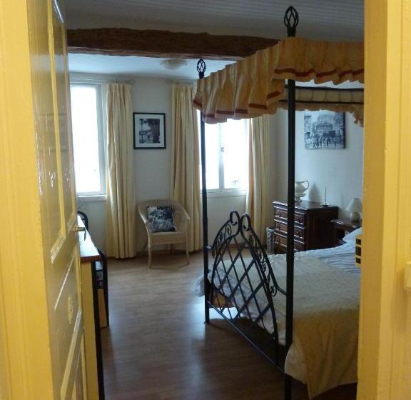 Номер Стандарт Трехместный, Chateau View Chambres D Hôtes