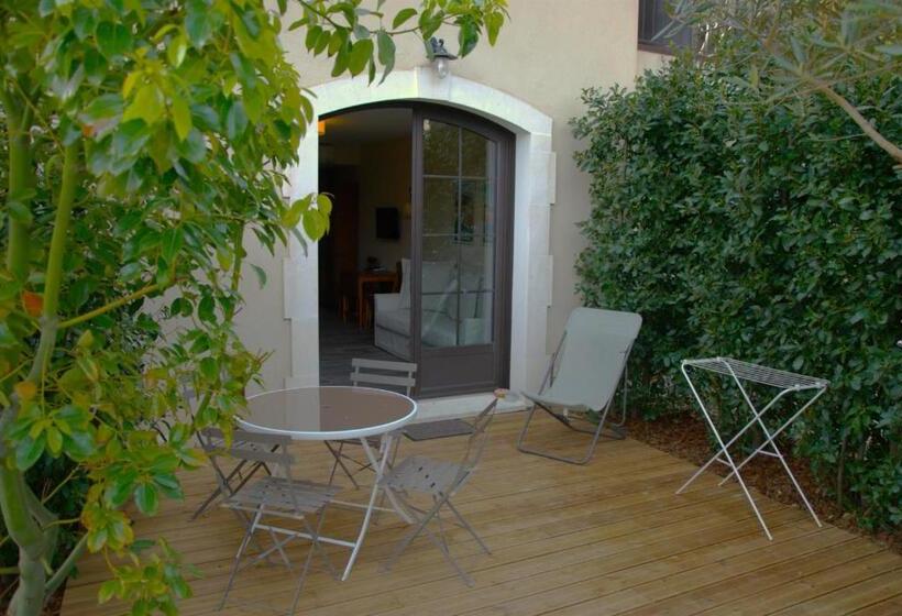 Студио Стандарт с Террасой, La Villa Dupont D Avignon
