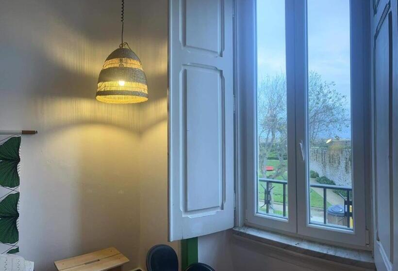 اتاق استاندارد, Peniche Hostel
