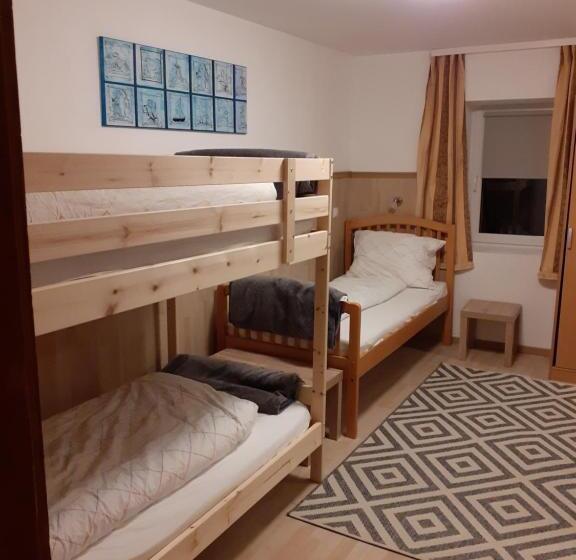 침실 1개 아파트, Zirnberg Appartements