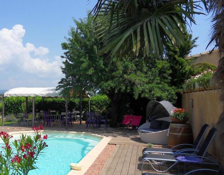 Номен Superior с Гидромассажем, Le Jardin D Ivana B&b Avec Piscine Chauffée