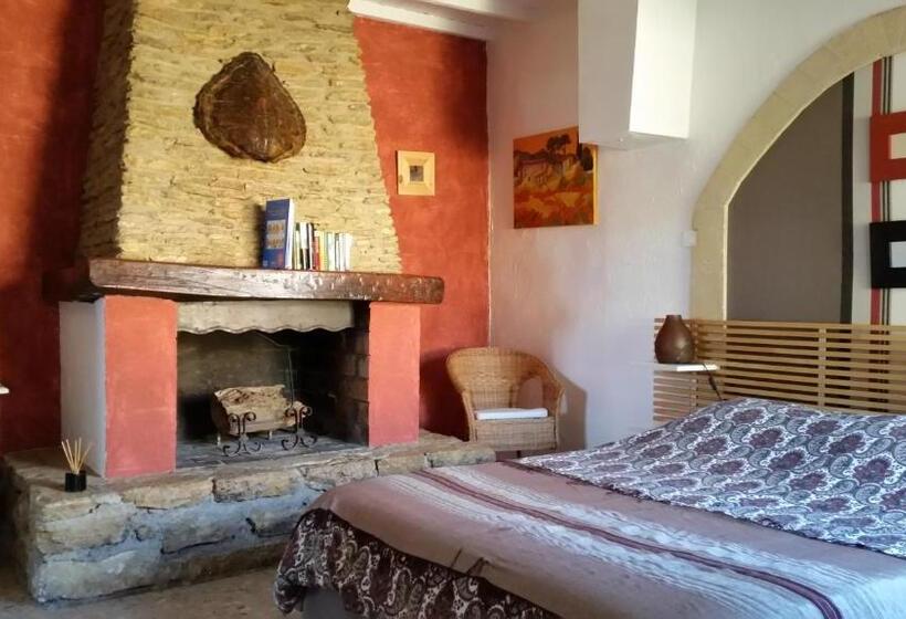 Люкс с гидромассажем, Le Jardin D Ivana B&b Avec Piscine Chauffée