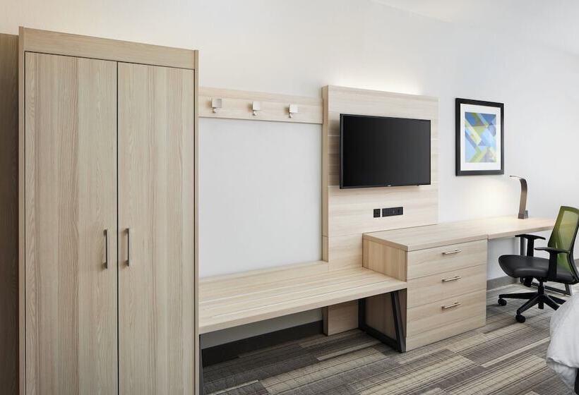 Номер Стандарт 2 Двуспальные Кровати, Holiday Inn Express Hotel & Suites Salem, An Ihg