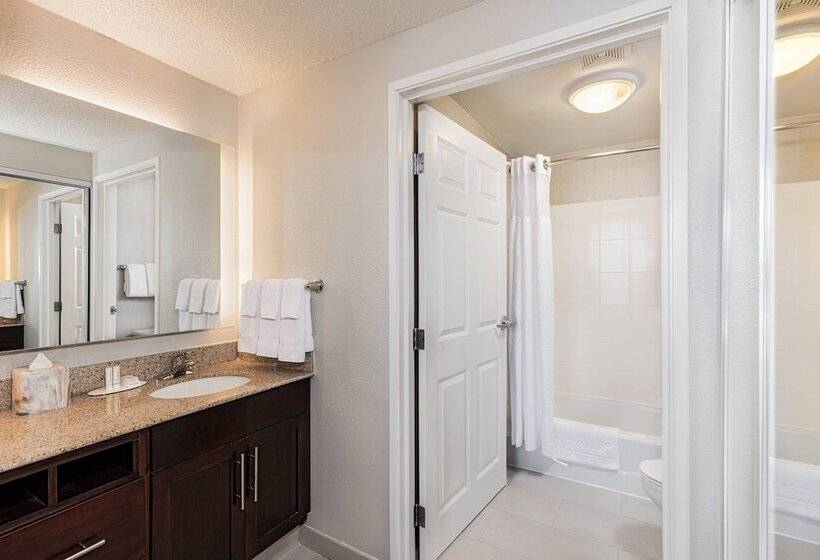 سوئیت 2 خوابه, Residence Inn Louisville Downtown