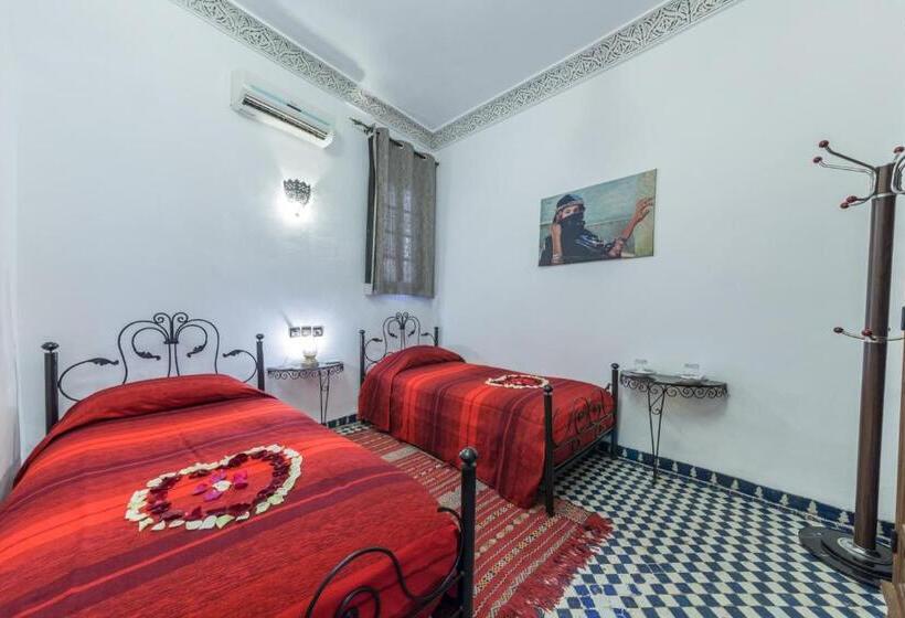 سوییت, Riad Hala
