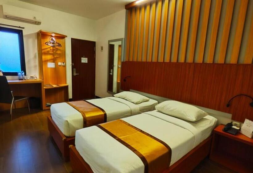 Номер Стандарт, Odaita Hotel Pamekasan Madura