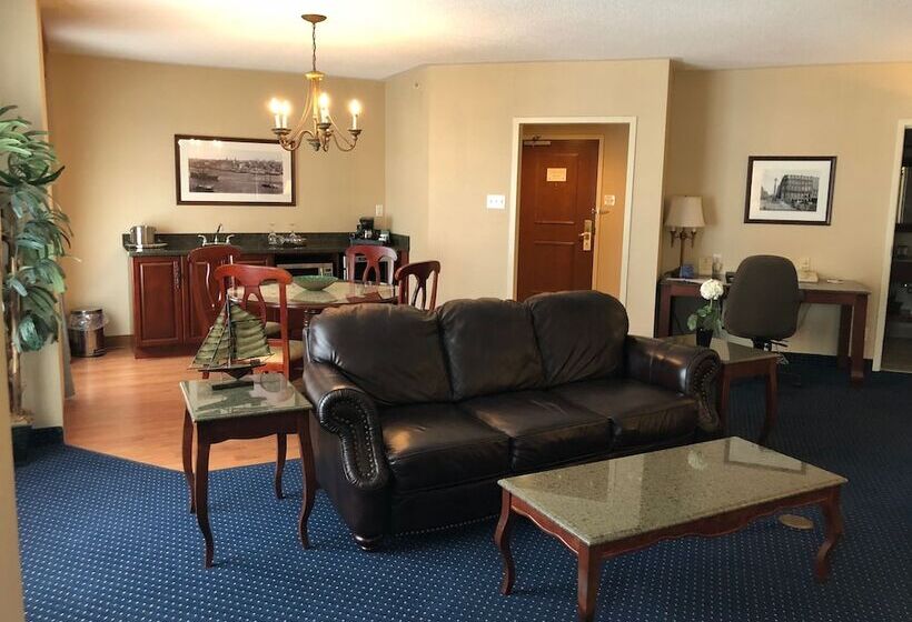 Suite, Chateau Saint John Trademark Collection By Wyndham