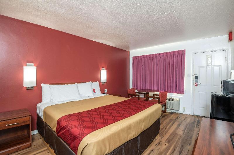 스탠다드 룸 킹사이즈 침대, Econo Lodge Near The University Of Arizona