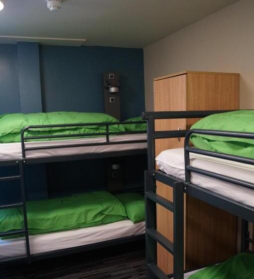 Кровать в Многоместном Номере с Общей Ванной, Yha Cambridge