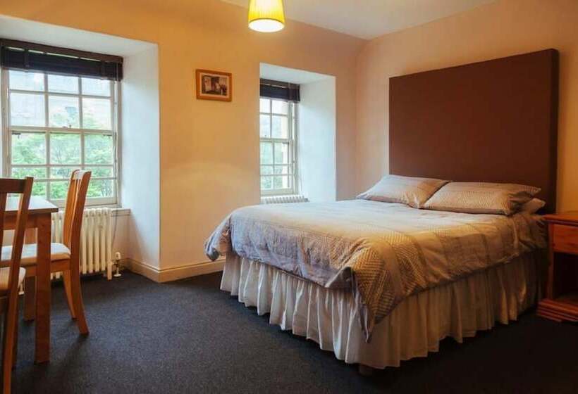 Номер Стандарт, Dundee Backpackers Hostel