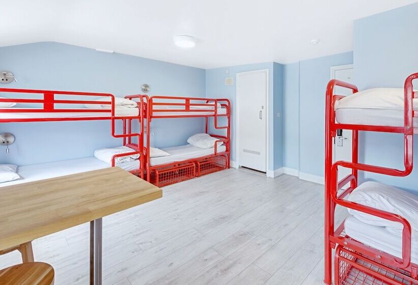 ルームシェアのワンベッド, Astor Kensington Hostel