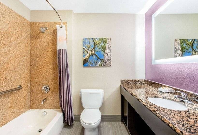 Люкс Повышенной Комфортности, La Quinta By Wyndham Hillsboro