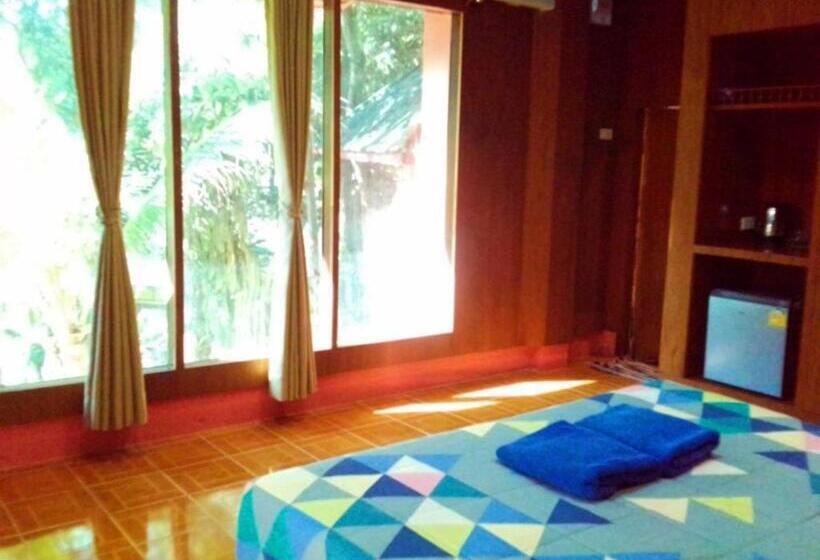 Бунгало Стандарт, Mom Boutique Railay