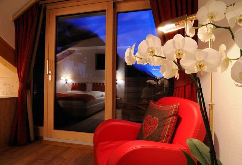Quarto Estandard Vista Montanha, Albris