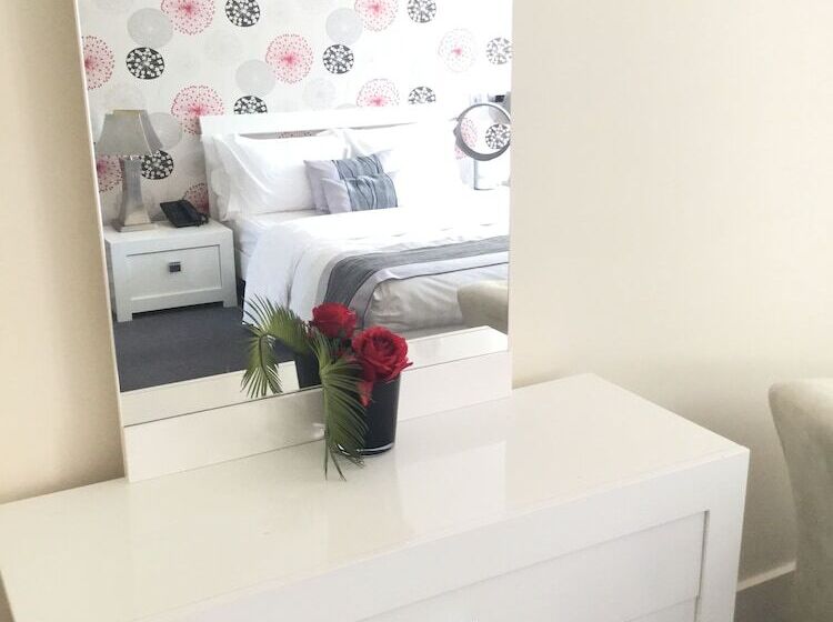 Номер Deluxe, The New London Carlton Hotel & Service Apartments