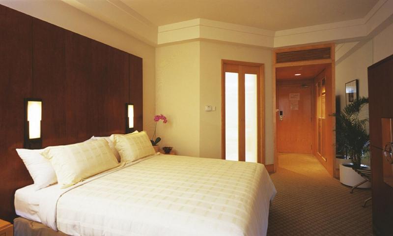 스탠다드 룸 킹사이즈 침대, Holiday Inn Express & Suites Malvern, An Ihg
