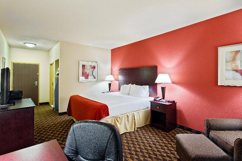 장애인을 위한 스탠다드 룸, Holiday Inn Express & Suites Malvern, An Ihg