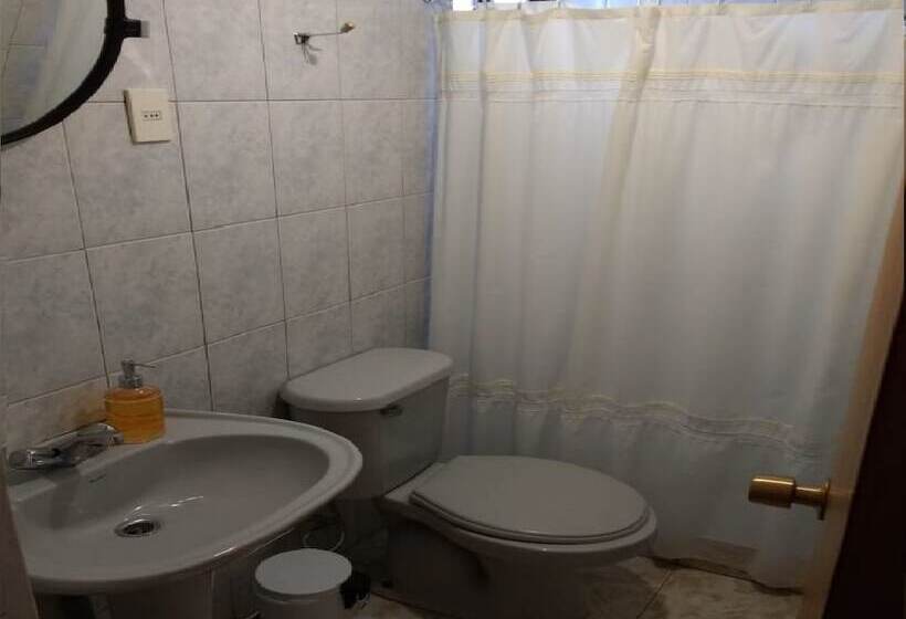 스탠다드 트리플 룸, Hostal Katarpe
