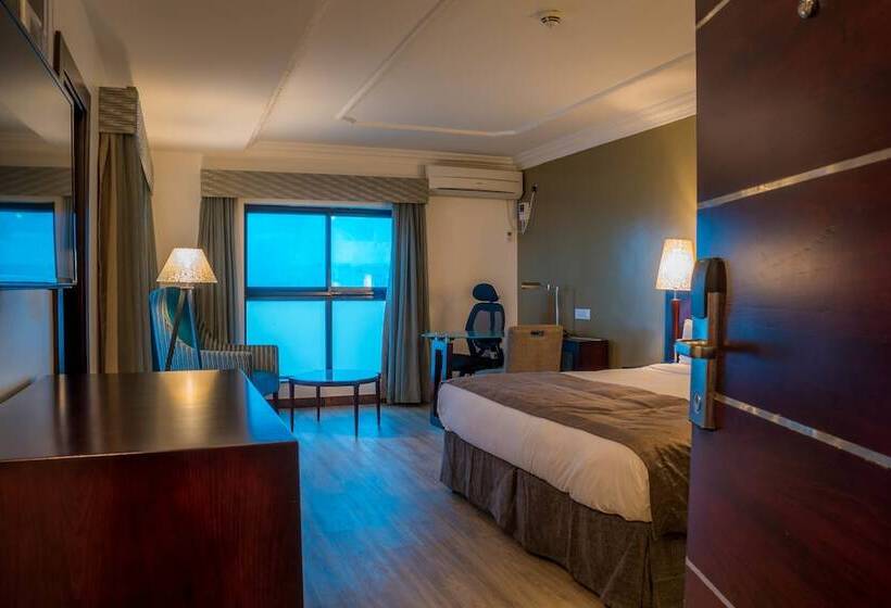 חדר סטנדרט מיטה זוגית, Protea Hotel By Marriott Lagos Kuramo Waters