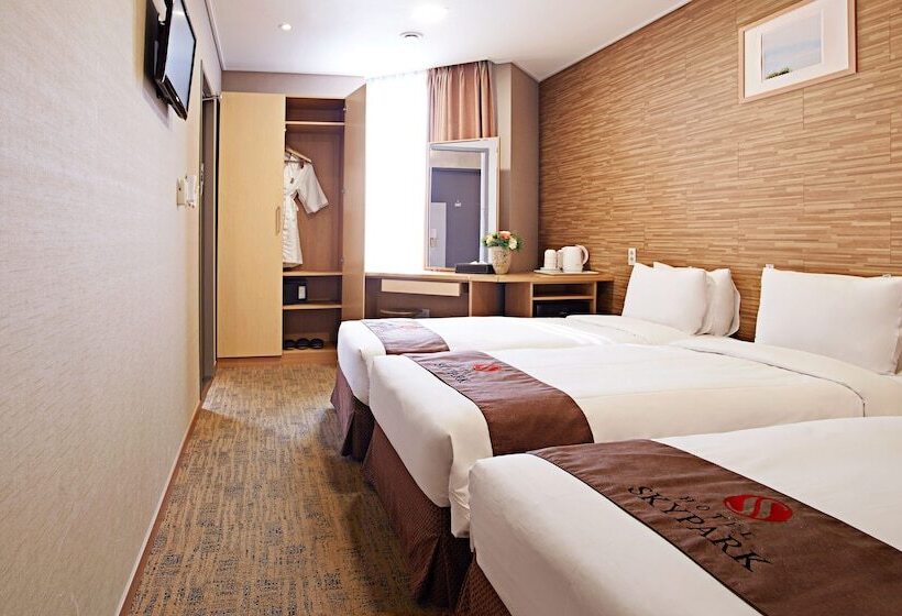 Номер Стандарт Трехместный, Skypark Myeongdong 2