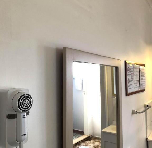Классический Номер, The Clarendon Motel Katoomba