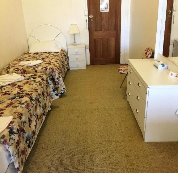 Семейный Номер, The Clarendon Motel Katoomba
