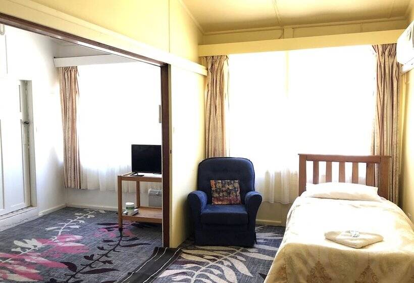 Семейный Номер, The Clarendon Motel Katoomba
