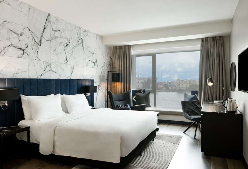 اتاق پریمیوم با چشم‌انداز دریاچه, Radisson Blu Anchorage