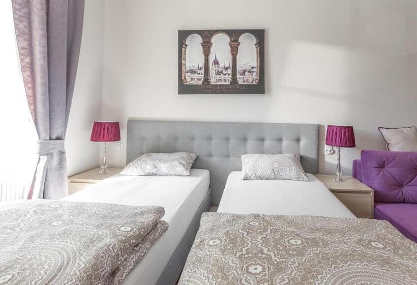 اتاق استاندارد, Babel Hostel, Dworzec Pkp, Rynek