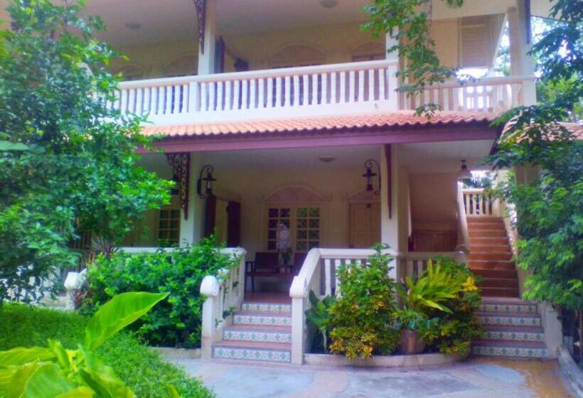 수피리어 룸, Momchailai River Retreat