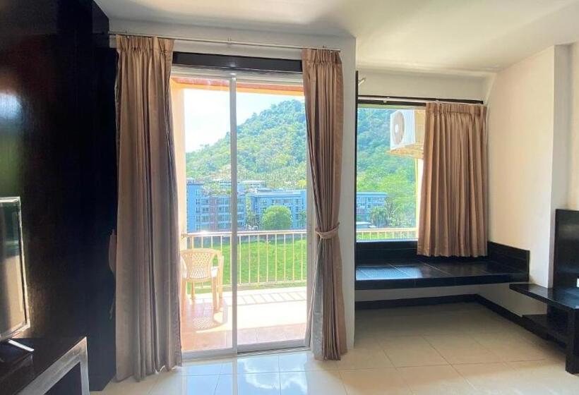 디럭스 룸 킹사이즈 침대, Sm Patong Resort