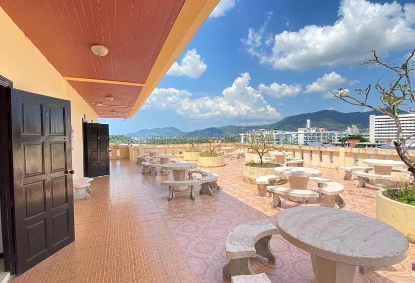 디럭스 룸 킹사이즈 침대, Sm Patong Resort