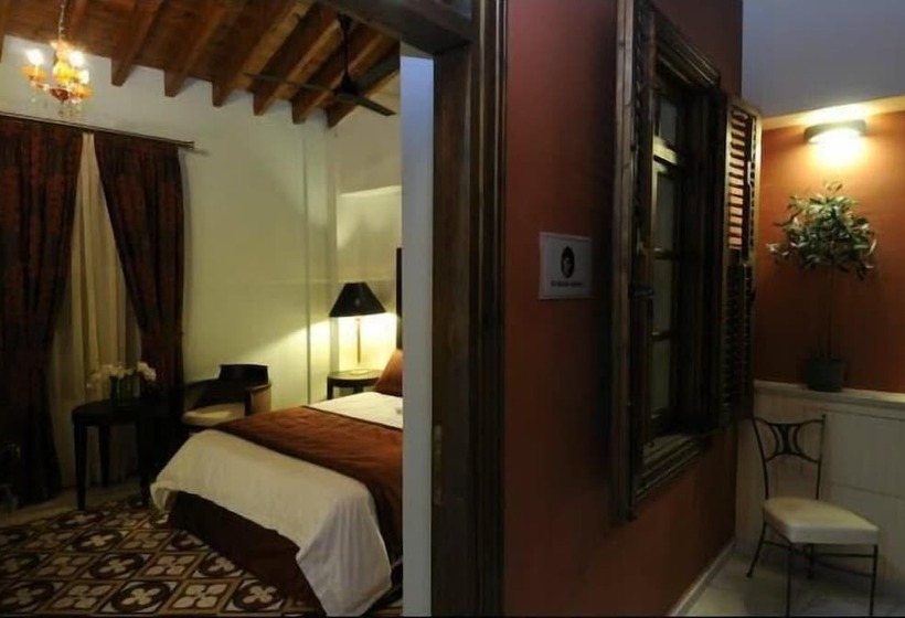 Номер Superior, The Library Hotel Wellness Retreat